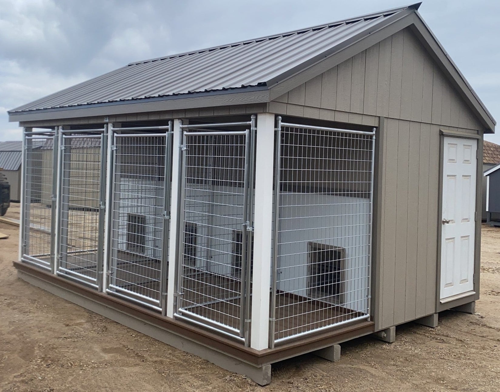 12X16 Ranch Dog Kennel (Side Run) (4 Dog Box) Located in Kimball Minne ...